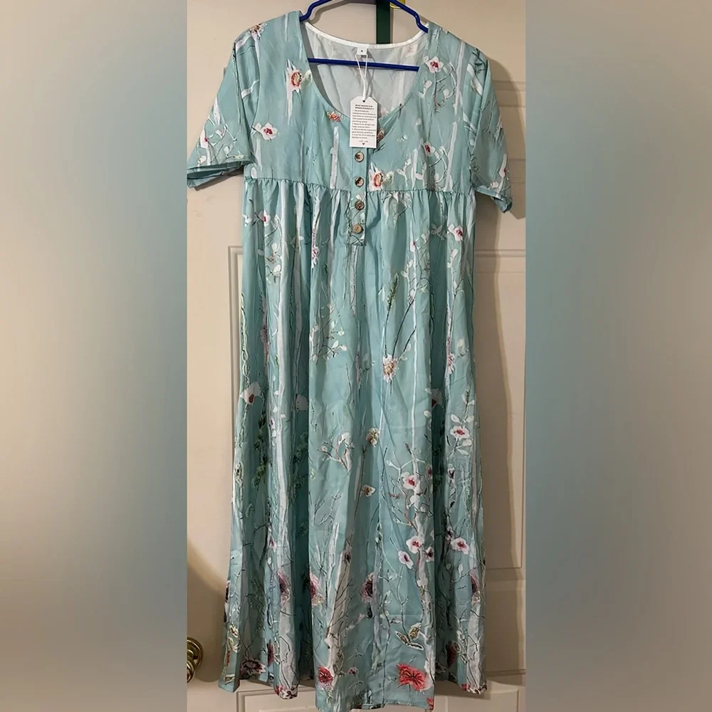 Unbranded new beautiful maxi dress light greenish blue with flowers&pockets - Picture 1 of 3